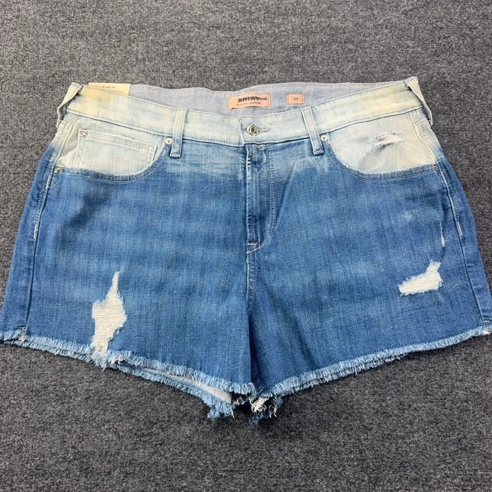 Ariat REAL Denim High Rise Distressed Frayed Jean Shorts Medium Wash Size 33 NEW